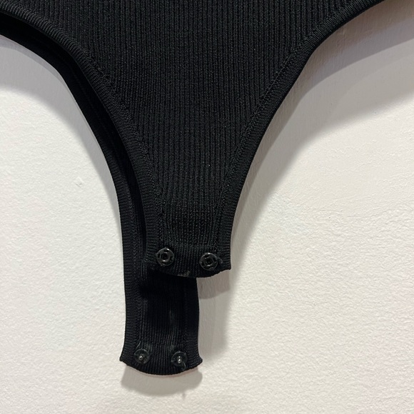 Cushnie Et Ochs - Vivienne Asymmetric Body Suit in Black - Picture 7 of 9